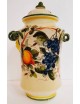 Potiche in ceramica  con fiori e frutti ammannati 