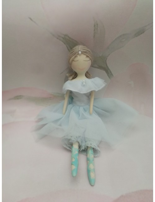 Poupée ballerine en tulle et porcelaine de biscuit capodimonte.